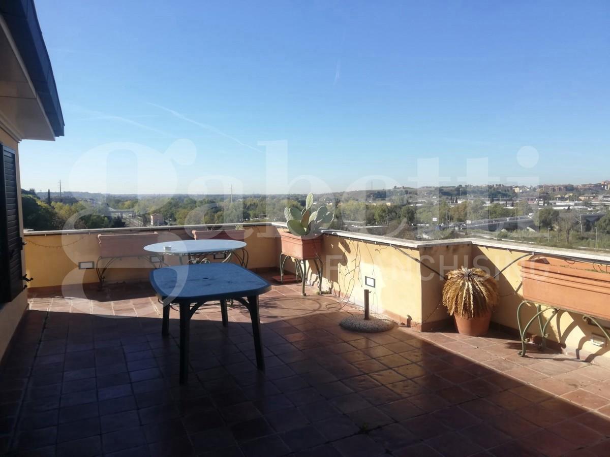 appartamento in affitto a Roma in zona EUR