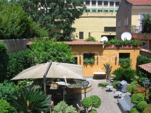 casa indipendente in affitto a Roma in zona Trastevere