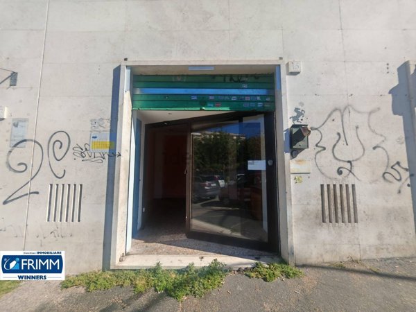 locale commerciale in affitto a Roma