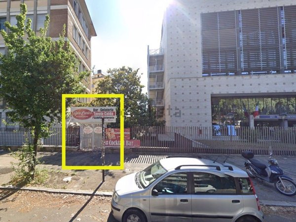 locale commerciale in affitto a Roma
