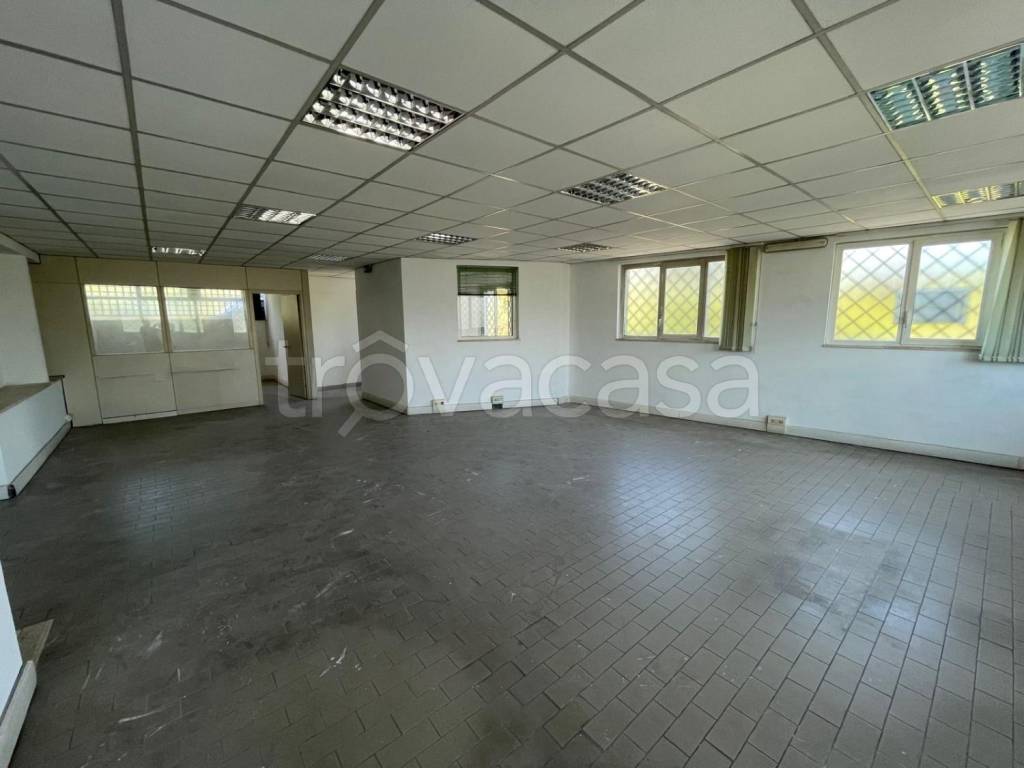 ufficio in affitto a Roma in zona Casal Morena