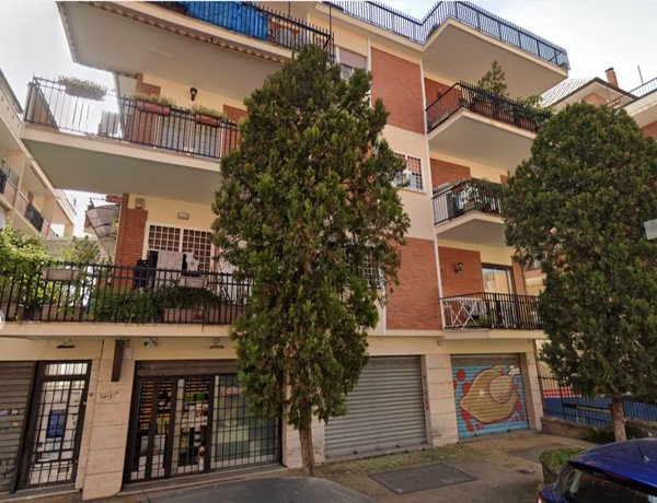 locale commerciale in affitto a Roma in zona Primavalle
