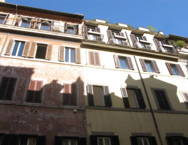 negozio in affitto a Roma in zona Rione Monti/Campitelli