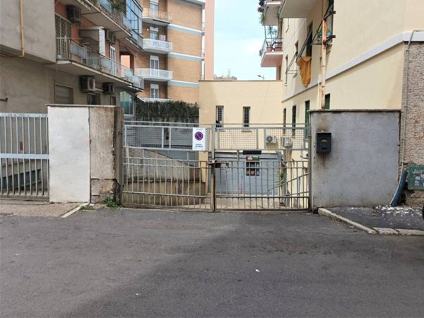 negozio in affitto a Roma in zona Monte Sacro/Talenti