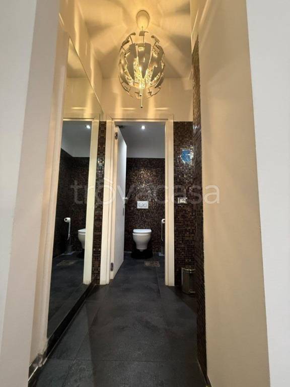 negozio in affitto a Roma