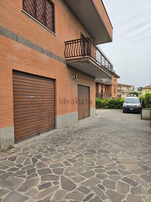 locale commerciale in affitto a Roma in zona Prima Porta
