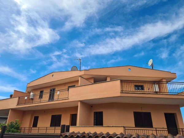 casa indipendente in affitto a Roma in zona Valle Muricana