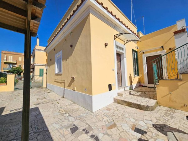 appartamento in affitto a Roma in zona Ostia Antica