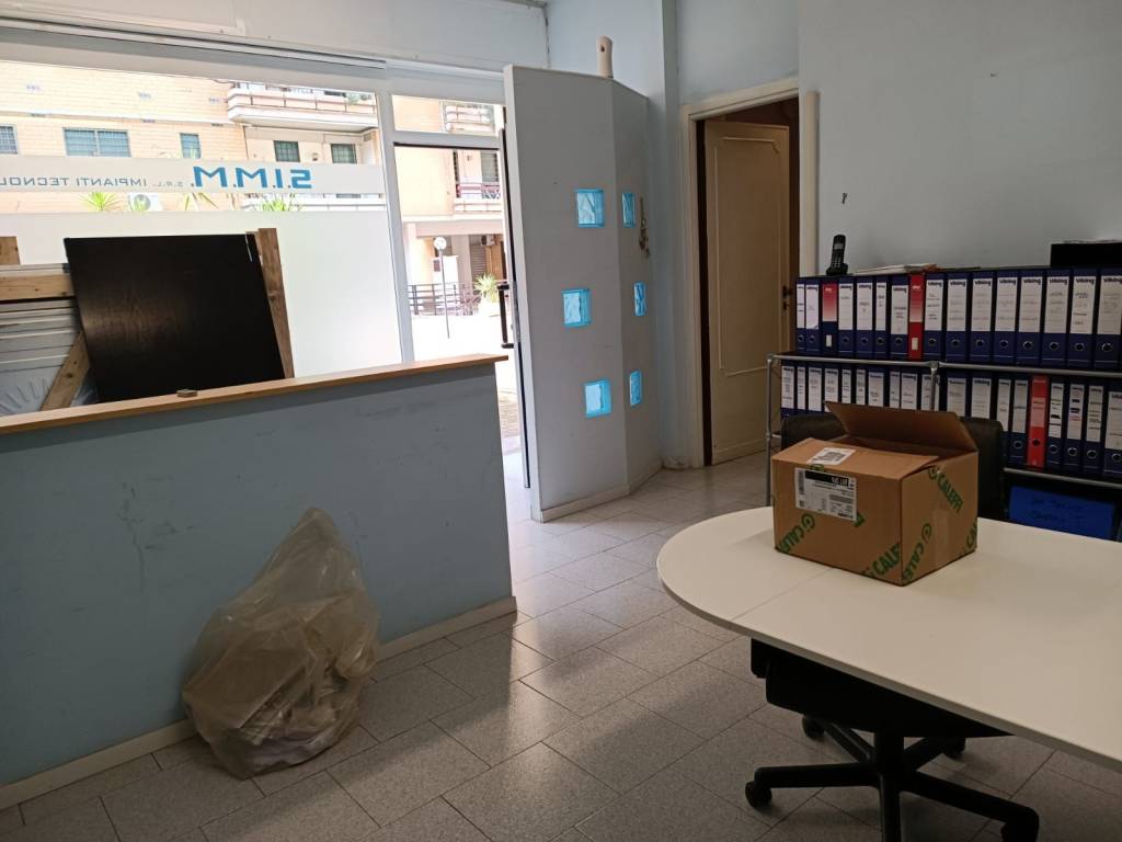 negozio in affitto a Roma in zona Ponte Mammolo