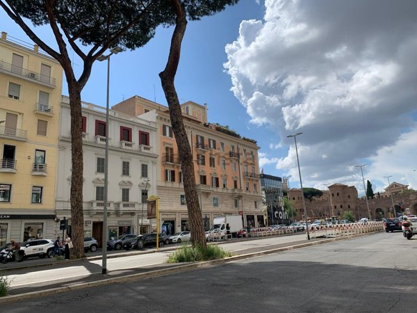 locale commerciale in affitto a Roma