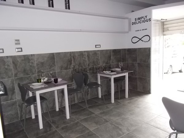 locale commerciale in affitto a Roma in zona Axa