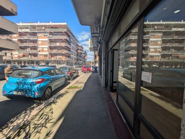 negozio in affitto a Roma in zona Ostia