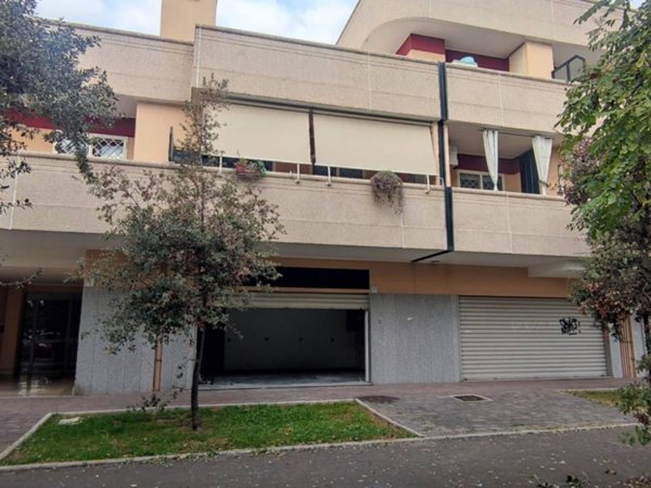 negozio in affitto a Roma in zona Ponte Mammolo
