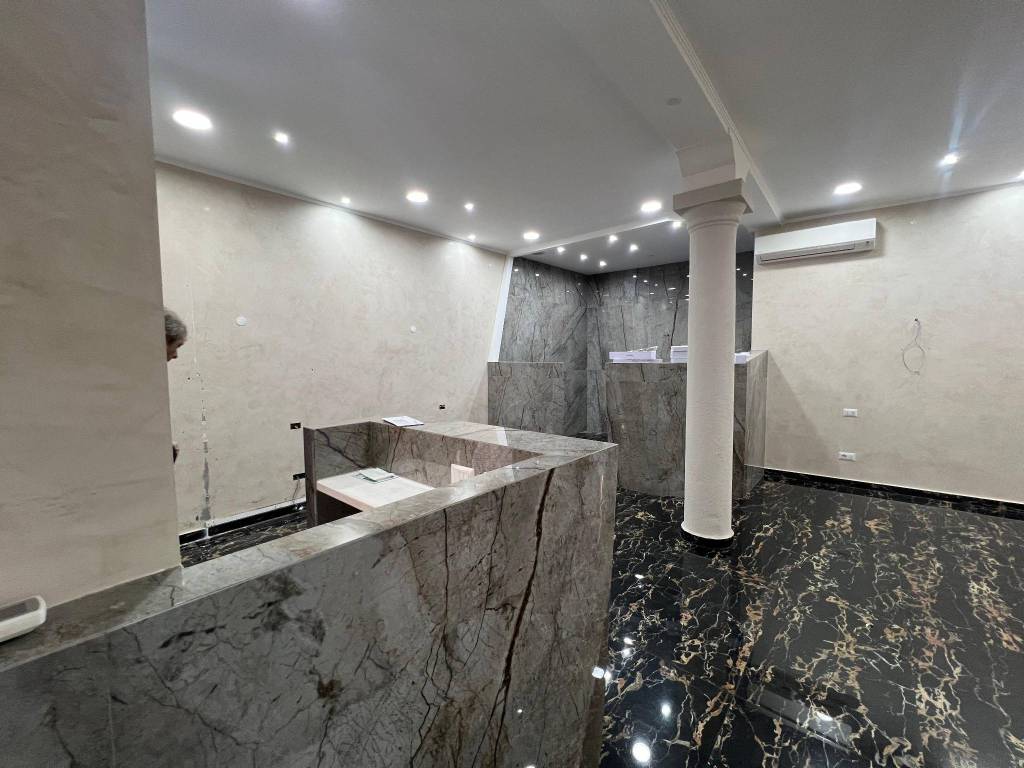 negozio in affitto a Roma in zona Rione Monti/Campitelli