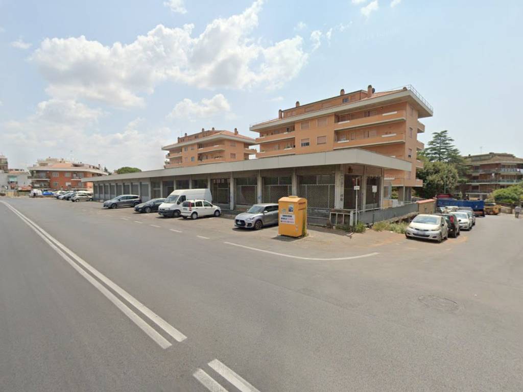 negozio in affitto a Roma in zona Torrevecchia