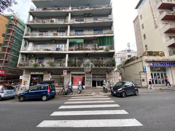 locale commerciale in affitto a Roma in zona Aurelio