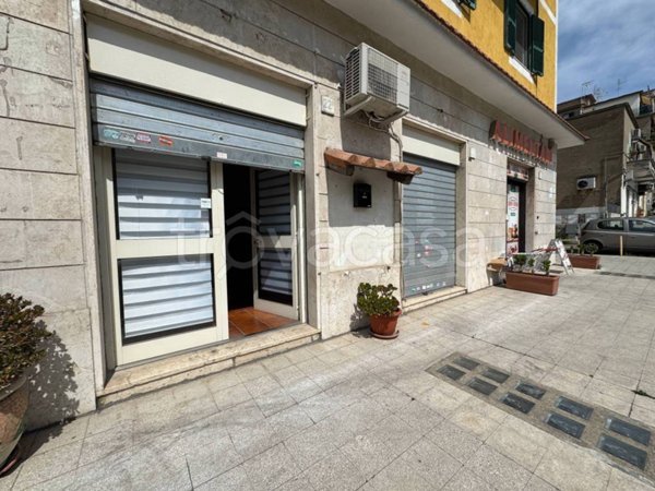 negozio in affitto a Roma in zona Primavalle
