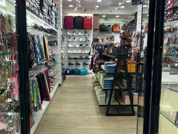 negozio in affitto a Roma in zona Rione Monti/Campitelli