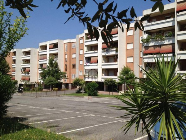 appartamento in affitto a Roma in zona Torre Angela