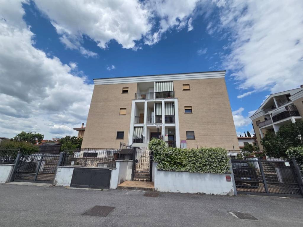 appartamento in affitto a Roma in zona Lunghezza