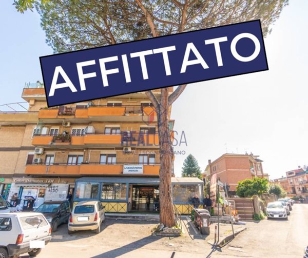 locale di sgombero in affitto a Roma in zona Borghesiana