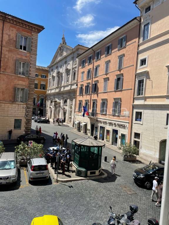 ufficio in affitto a Roma in zona Trevi-Colonna