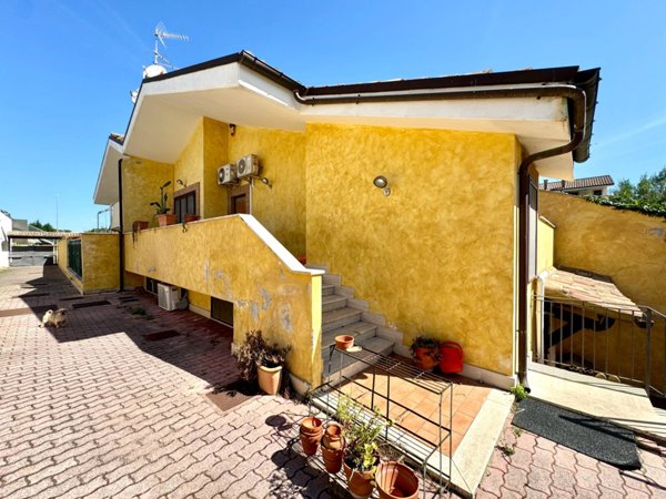 casa indipendente in affitto a Roma in zona Infernetto