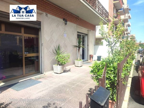 negozio in affitto a Roma in zona Borghesiana