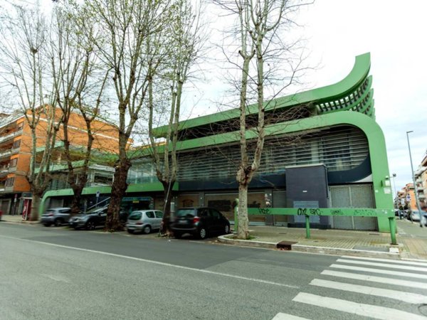 negozio in affitto a Roma in zona Ostia