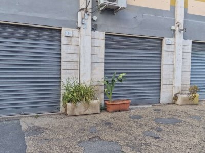 negozio in affitto a Roma in zona Ardeatino