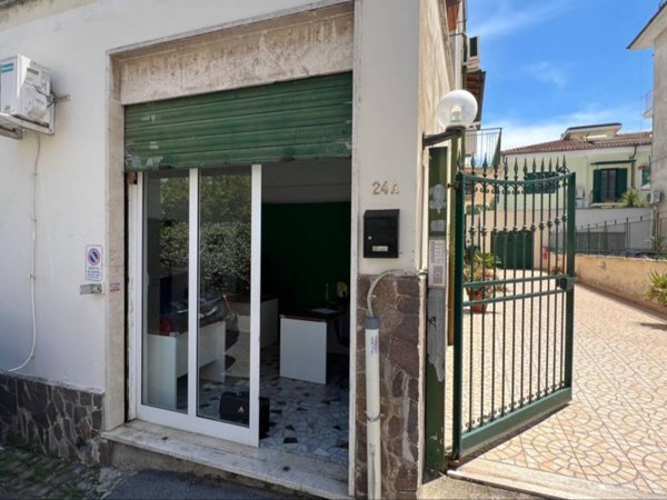 negozio in affitto a Roma in zona Ponte Mammolo