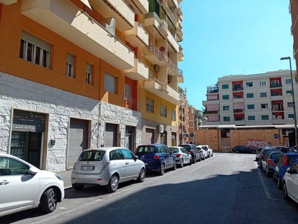 negozio in affitto a Roma in zona Prenestino-Labicano