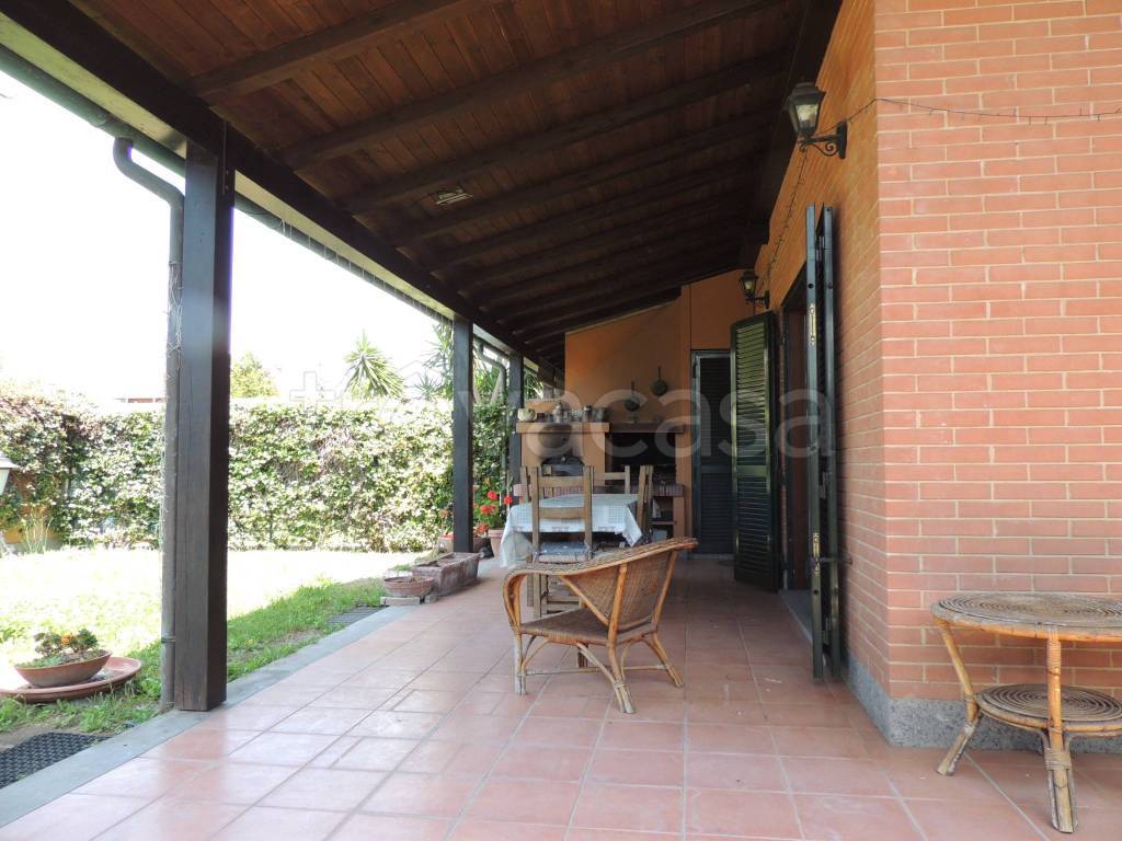 casa indipendente in affitto a Roma in zona Infernetto