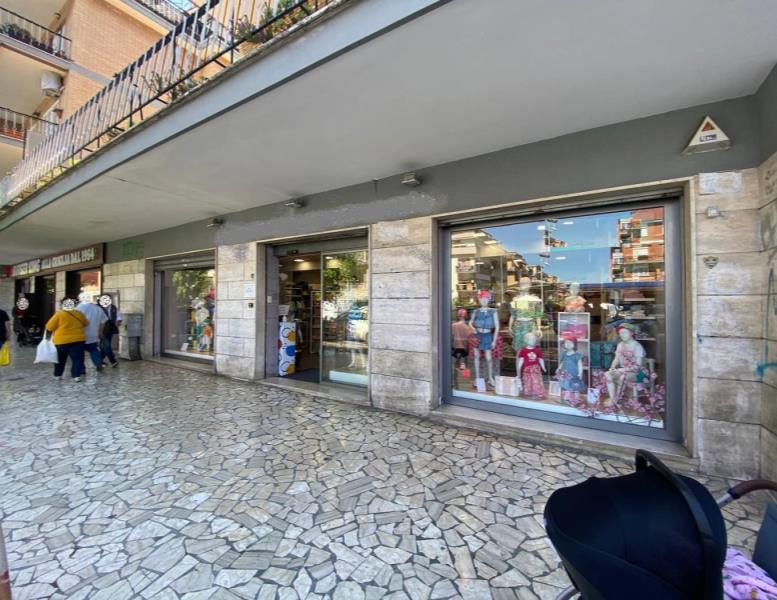 locale commerciale in affitto a Roma in zona Torrevecchia