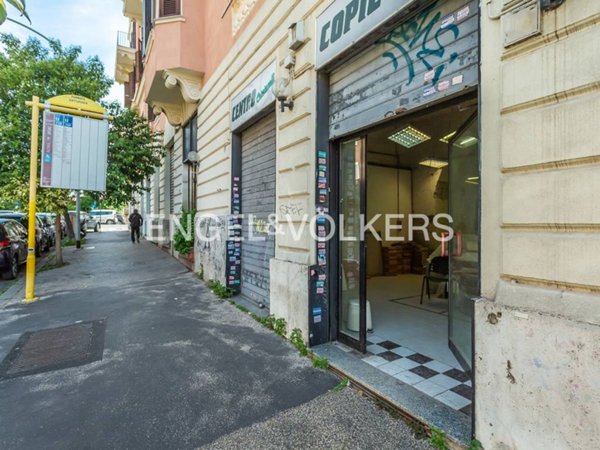 negozio in affitto a Roma
