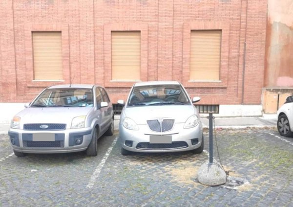 negozio in affitto a Roma in zona Rione Regola