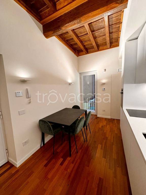 appartamento in affitto a Roma in zona Trevi-Colonna