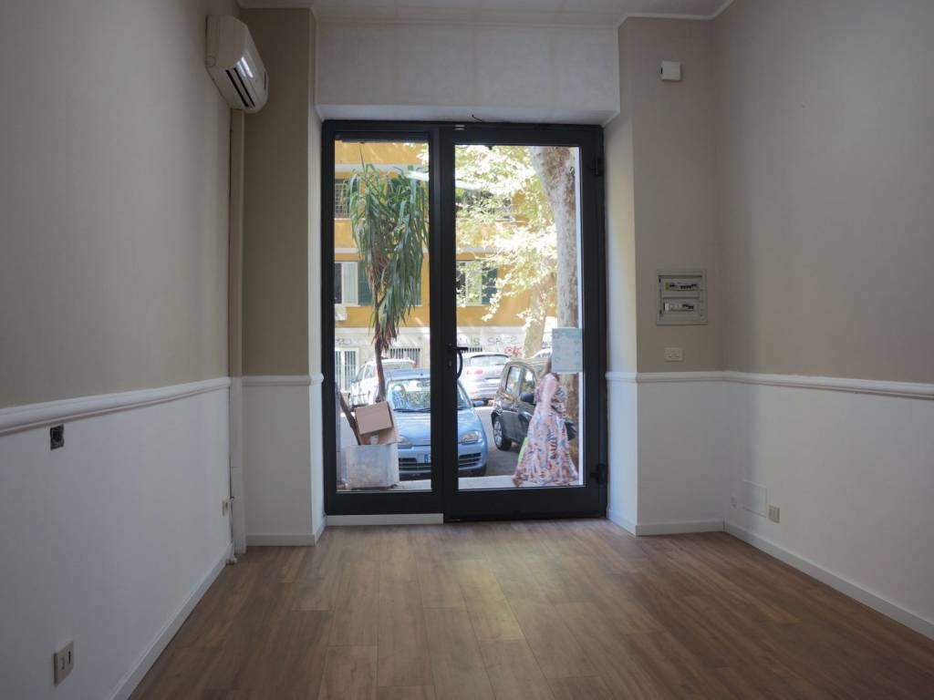 negozio in affitto a Roma