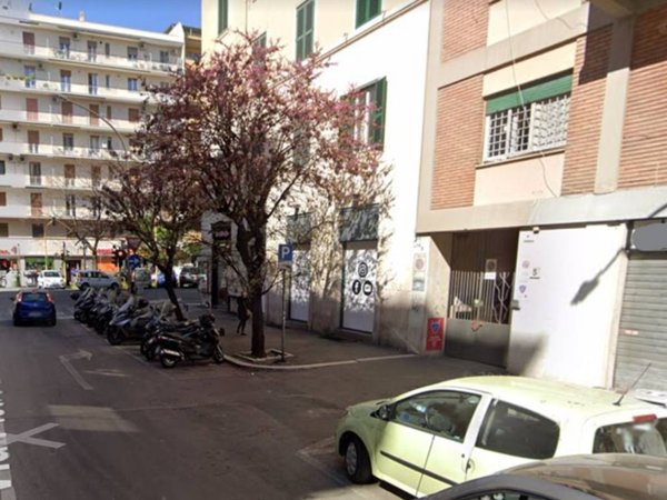 negozio in affitto a Roma in zona Ostiense