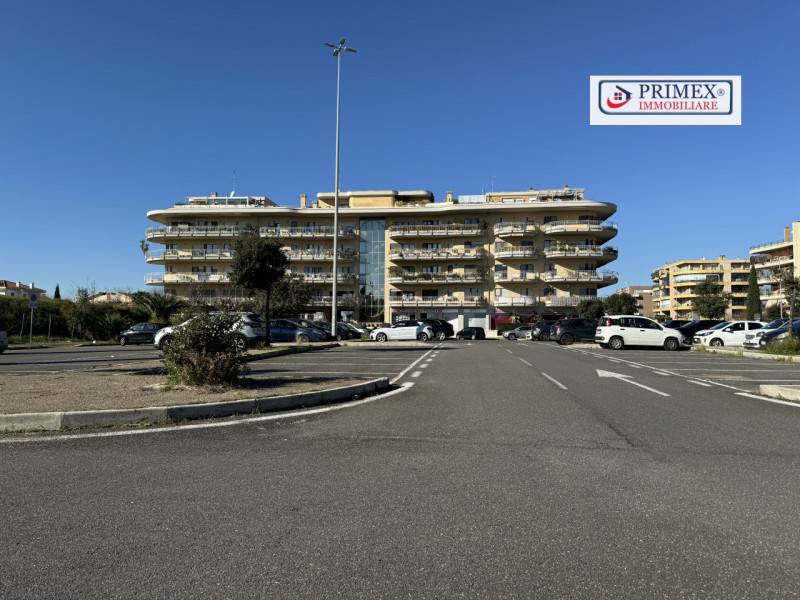 locale commerciale in affitto a Roma in zona Ostiense