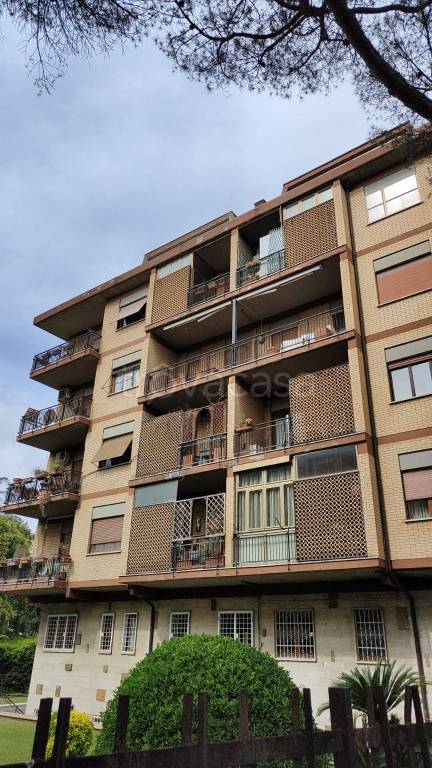 appartamento in affitto a Roma in zona Mostacciano