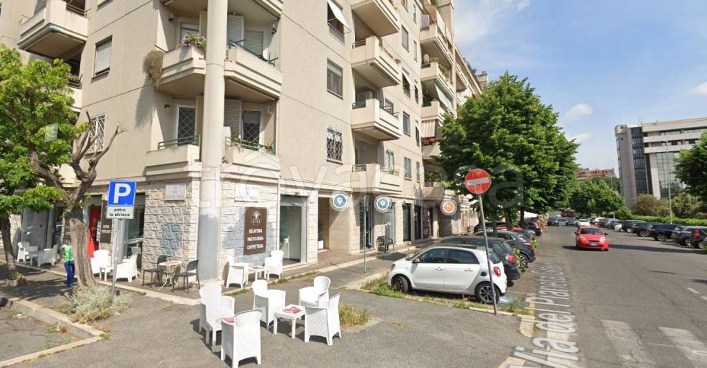 negozio in affitto a Roma in zona Torrino