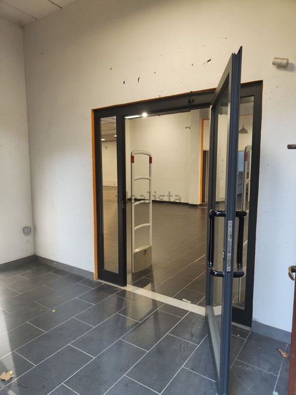 locale commerciale in affitto a Roma in zona Casal Morena
