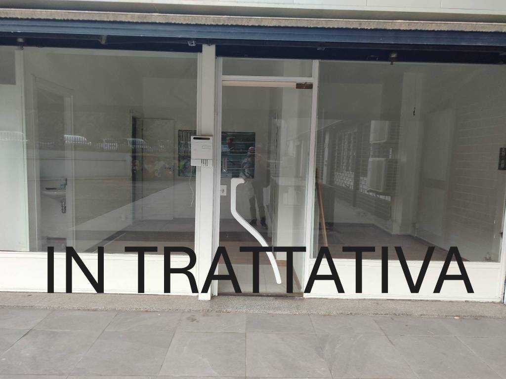negozio in affitto a Roma