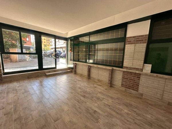 negozio in affitto a Roma in zona Portuense