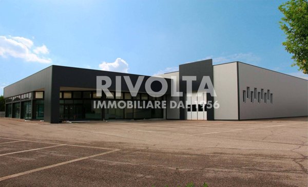 locale di sgombero in affitto a Roma in zona Torre Spaccata