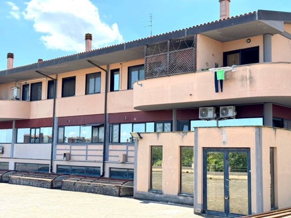 negozio in affitto a Roma in zona Massimina/Casal Lumbroso