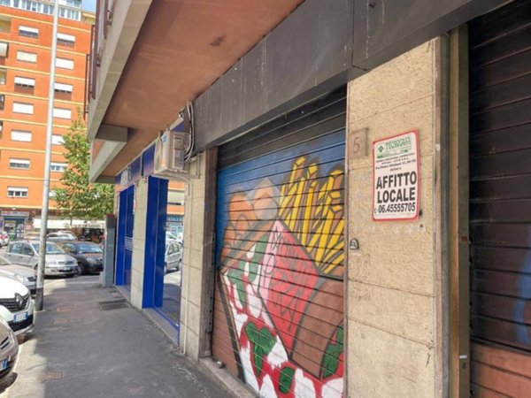 negozio in affitto a Roma in zona Collatino