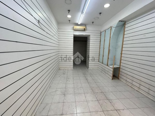 locale commerciale in affitto a Roma in zona Esquilino