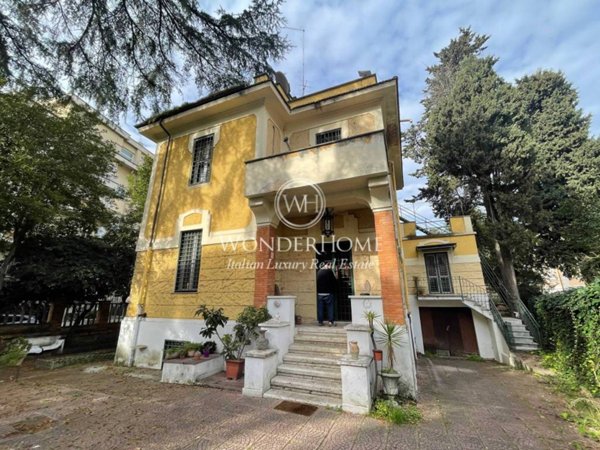 casa indipendente in affitto a Roma